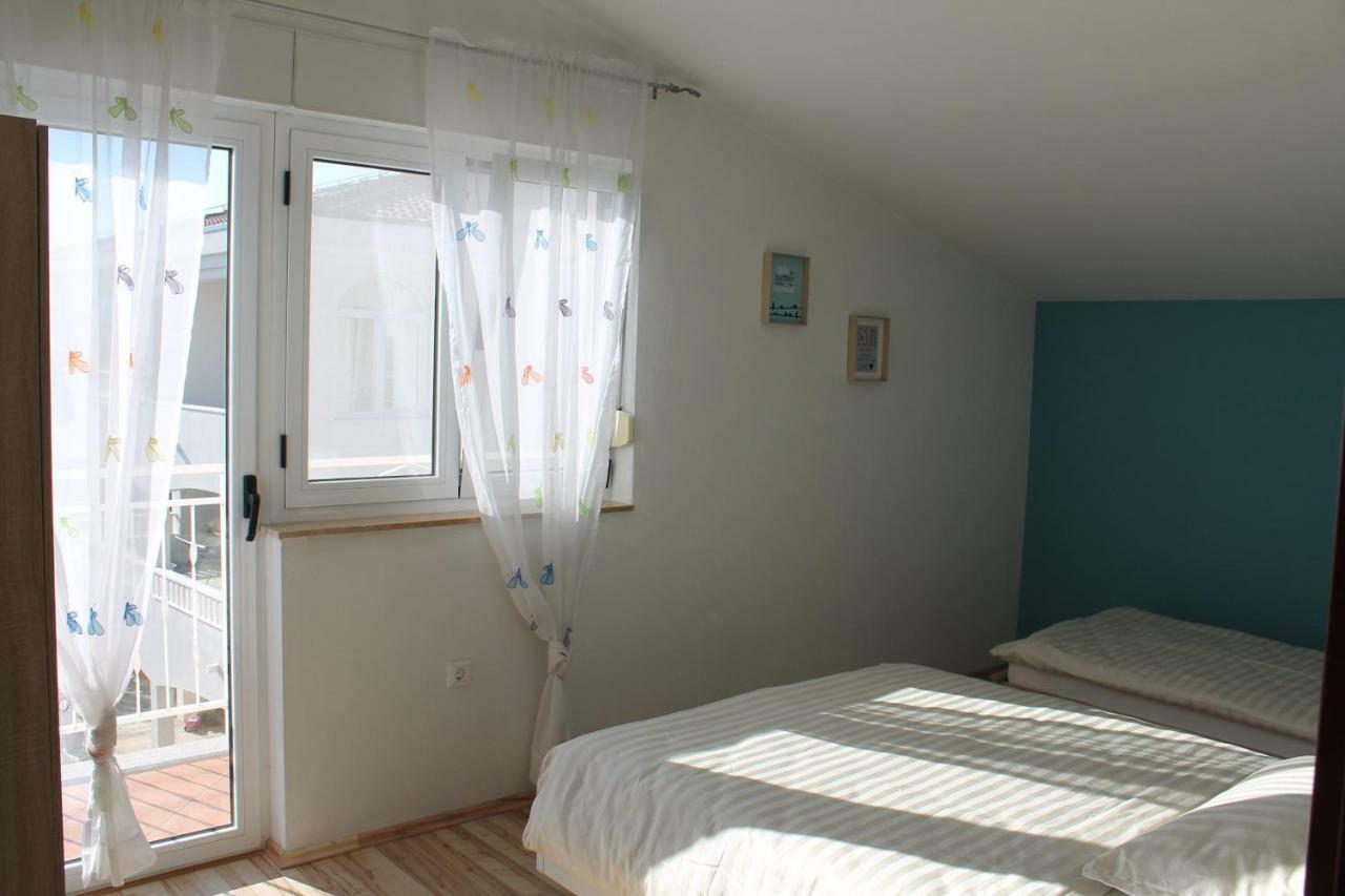 Apartment Aurora Kastela Bagian luar foto