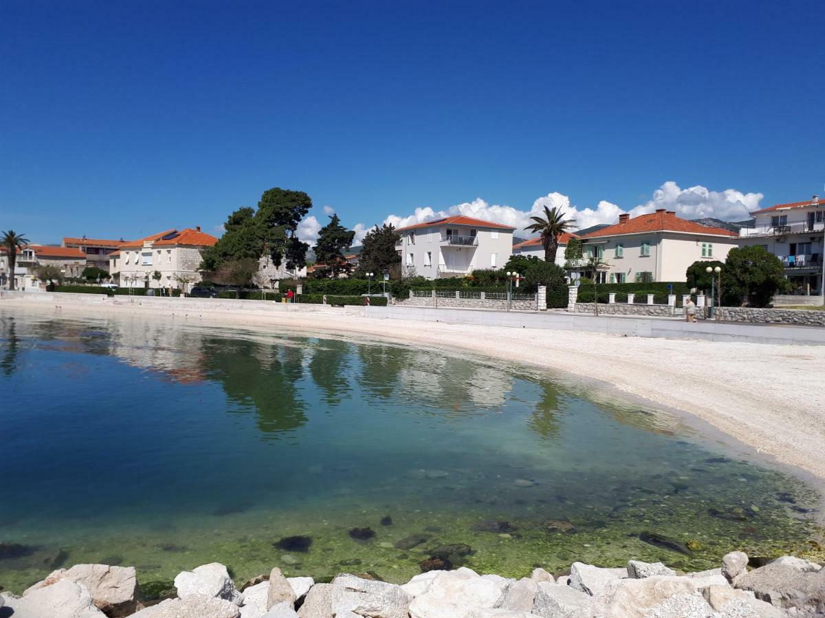 Apartment Aurora Kastela Bagian luar foto